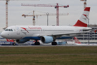 OE-LBS @ VIE - Airbus A320-214