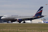 VP-BWL @ VIE - Airbus A319-111