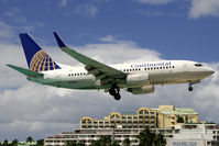 N23721 @ SXM - visitor