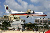 N429AT @ SXM - visitor