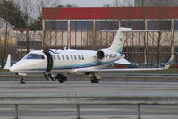 G-OLDW @ VIE - Gold Air International Learjet 45 - by Thomas Ramgraber-VAP