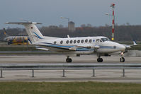 D-CWKM @ VIE - Weka GmbH Beech 300 King Air - by Thomas Ramgraber-VAP