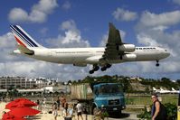 F-GNIF @ SXM - visitor