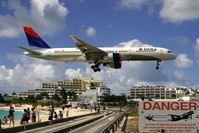 N674DL @ SXM - visitor