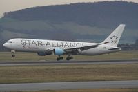 OE-LAT @ LOWW - AUSTRIAN - by Delta Kilo