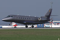 YR-TIG @ VIE - Ion Tiriac Air Gulfstream 200 - by Thomas Ramgraber-VAP