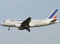 F-GRHL @ LEBL - On short final to RWY 25R. - by Jorge Molina