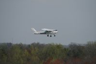 N4912P @ HKY - A great day to take pictures.