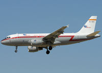 EC-KKS @ LEBL - Halcón Peregrino(Hawk Pilgrim), retro special colours. - by Jorge Molina