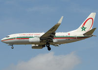 CN-RNM @ LEBL - RAM on final to RWY 25R. - by Jorge Molina