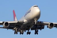 JA8909 @ LAX - JAL Cargo JA8909 (FLT JAL6086) from San Francisco Int'l (KSFO) on short-final to RWY 24R.