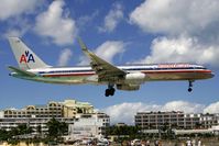N657AM @ SXM - visitor