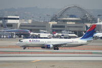 N388DA @ KLAX - Boeing 737-800 - by Mark Pasqualino