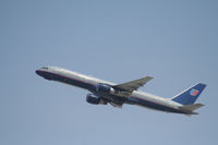 N541UA @ KLAX - Boeing 757-200 - by Mark Pasqualino