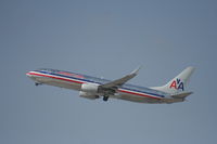N952AA @ KLAX - Boeing 737-800 - by Mark Pasqualino