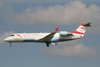 OE-LCH @ EBBR - arrival of flight OS367 to rwy 25L
