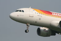 EC-IZR @ EBBR - arrival of flight IB3206 to rwy 25L