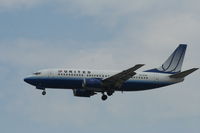 N310UA @ KORD - Boeing 737-300 - by Mark Pasqualino