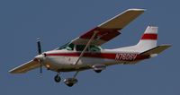 N7606V @ KSBA - N7606V Landing on runway 25 at KSBA - by Justin Kenny