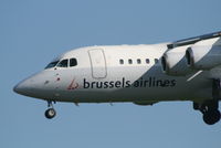 OO-DJP @ EBBR - flight SN2054 is descending to rwy 25L