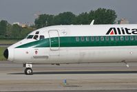 I-DATD @ LIN - ALITALIA MD-82 nose in old color - by Marco Mittini