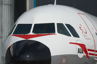 OE-LBP @ VIE - Austrian Airlines Airbus 320 in retro colors
