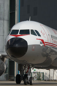 OE-LBP @ VIE - Austrian Airlines Airbus 320 in retro colors