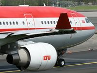 D-ALPE @ EDDL - . - by Jeroen Stroes