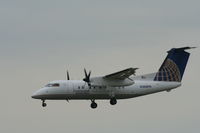 N368PH @ KDTW - DHC-8-200
