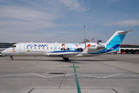 S5-AAE @ VIE - Adria Airways Regionaljet - by Yakfreak - VAP