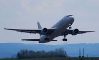 OE-LAZ @ LOWW - Austrian Airlines - by Daniel Jany