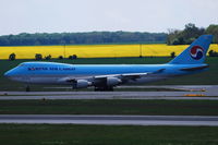 HL7605 @ LOWW - Korean Air Cargo