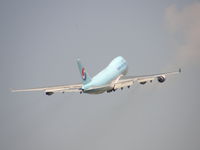 HL7448 @ VIE - HL7448 at VIE - by Franz M