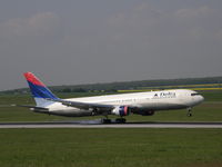 N176DN @ VIE - N176DL touchdown - by Franz M
