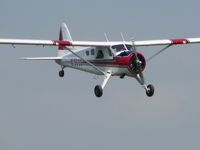 N1966B @ MD1 - Beaver on Fly-by - by WmJ