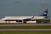 N954UW @ CLT - US Airways Embraer 190 - by Yakfreak - VAP