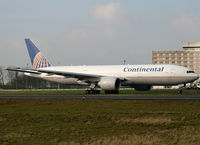 N37018 @ LFPG - Taxiing on parallel taxiways - by Shunn311