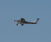 N25AW @ LAL - Cessna 182
