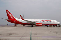 D-ABBB @ VIE - Air Berlin Boeing 737-800 - by Yakfreak - VAP