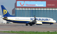 EI-DPG @ EGGW - Ryanair B737 at Luton - by Terry Fletcher