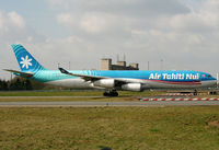 F-OSEA @ LFPG - Taxiing on the parallels runways - by Shunn311