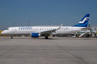 OH-LKH @ VIE - Finnair Embraer 190 - by Yakfreak - VAP