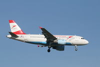 OE-LDF @ EBBR - flight OS351 is descending to rwy 02