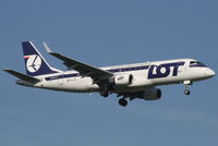 SP-LIC @ EBBR - arrival of flight LO235 to rwy 02 - by Daniel Vanderauwera