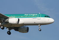 EI-DVF @ EBBR - arrival of flight EI630 to rwy 02