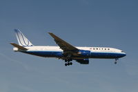 N776UA @ EBBR - arrival of flight UA950 to rwy 02 - by Daniel Vanderauwera