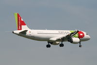 CS-TNN @ EBBR - several seconds before landing on rwy 02