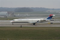 N369CA @ CVG - Comair CRJ-700