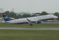N958UW @ CLT - US Airways Embraer 190 - by Yakfreak - VAP