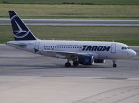 YR-ASC @ LOWW - Tarom - by Daniel Jany